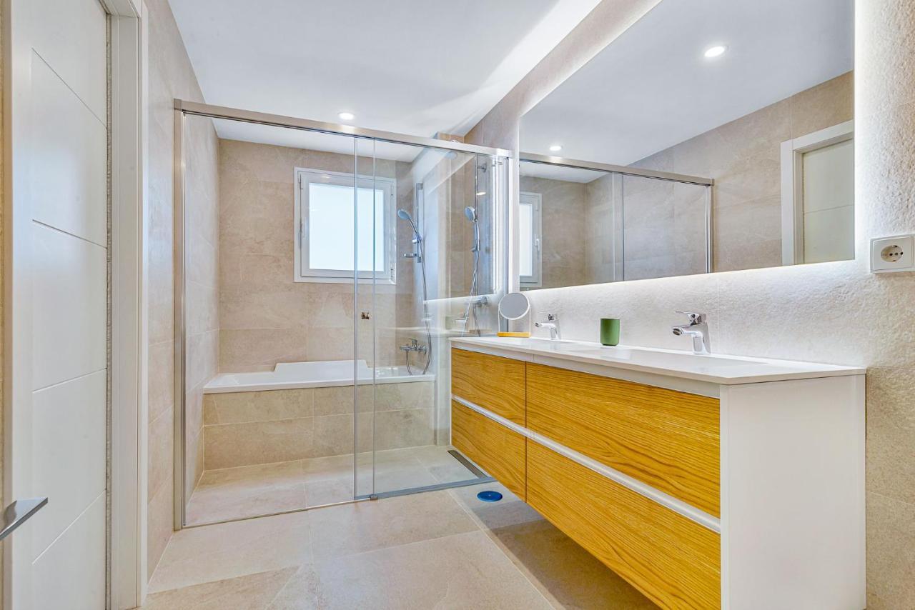 Luxury Apt. The One - Jacuzzi, , Gym & Pool Benalmádena