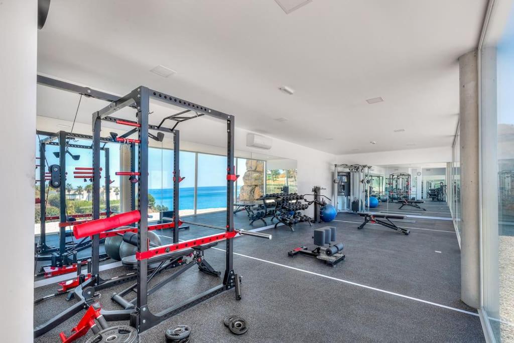 Luxury Apt. The One - Jacuzzi, , Gym & Pool *